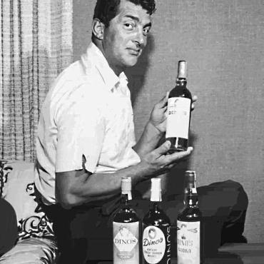 Easily Download Dean Martin Printable PDF piano music notes, guitar tabs for Lead Sheet / Fake Book. Transpose or transcribe this score in no time - Learn how to play song progression.